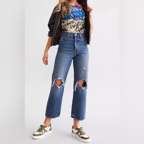 Levi’s Ribcage Ankle Straight Jean - Picture 1 of 13